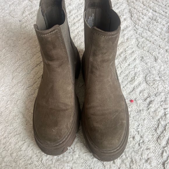 H&M Chelsea boot worn once perfect condition - Picture 3 of 3